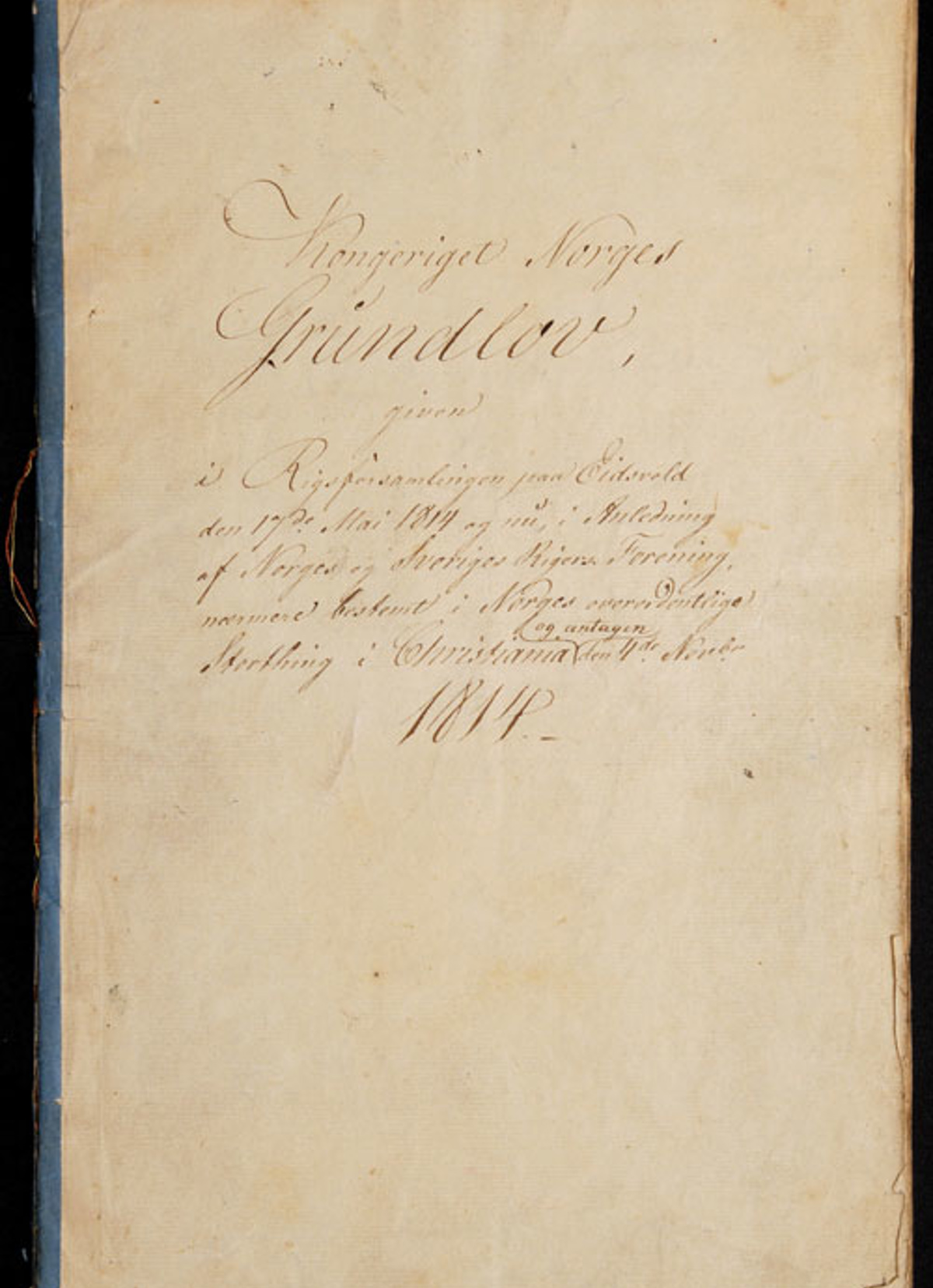 Fotografi av 4. november-grunnloven.