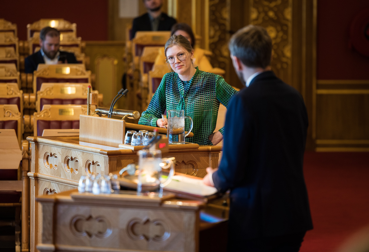 Marie Sneve Martinussen og næringsminister Jan Christian Vestre i Stortingets spørretime.