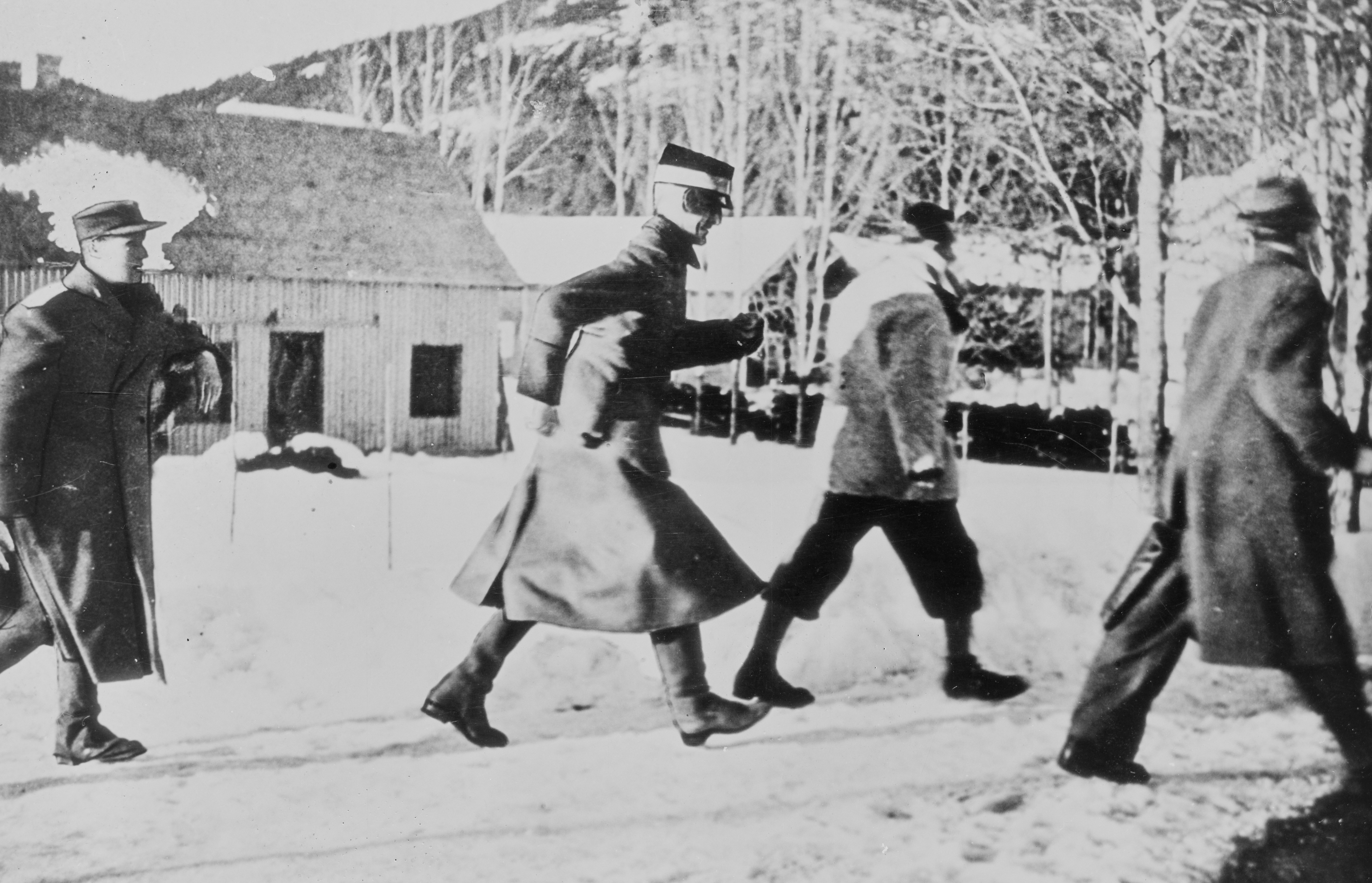 Kong Haakon VII løper.