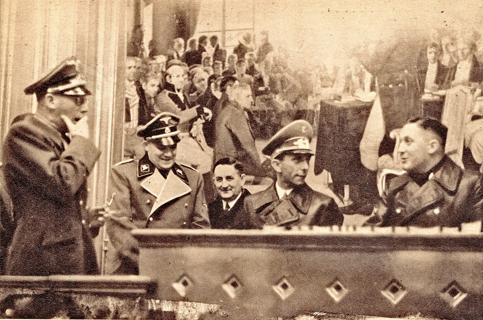 Josef Terboven, Joseph Goebbels med flere i stortingssalen.