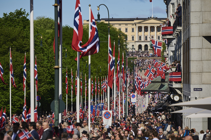 Barnetoget i Karl Johansgate. 