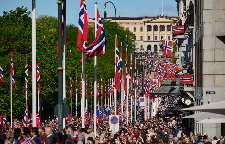 Barnetoget i Karl Johansgate.