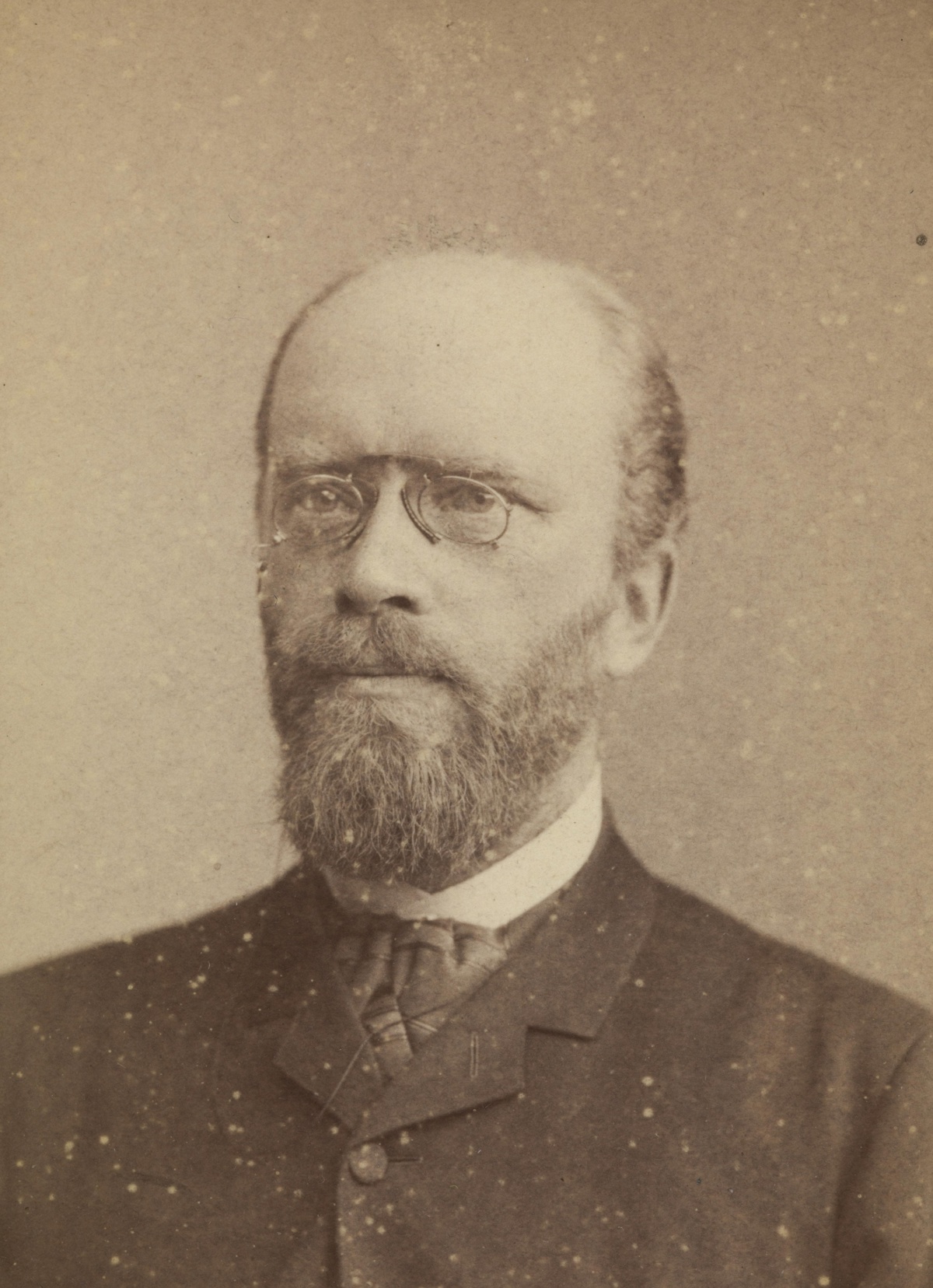 Portrettbilde av Viggo Ullmann