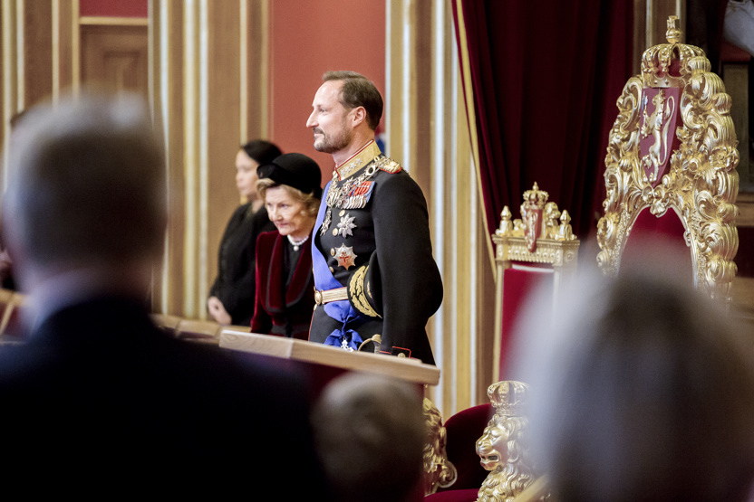 Kong Haakon i stortingssalen