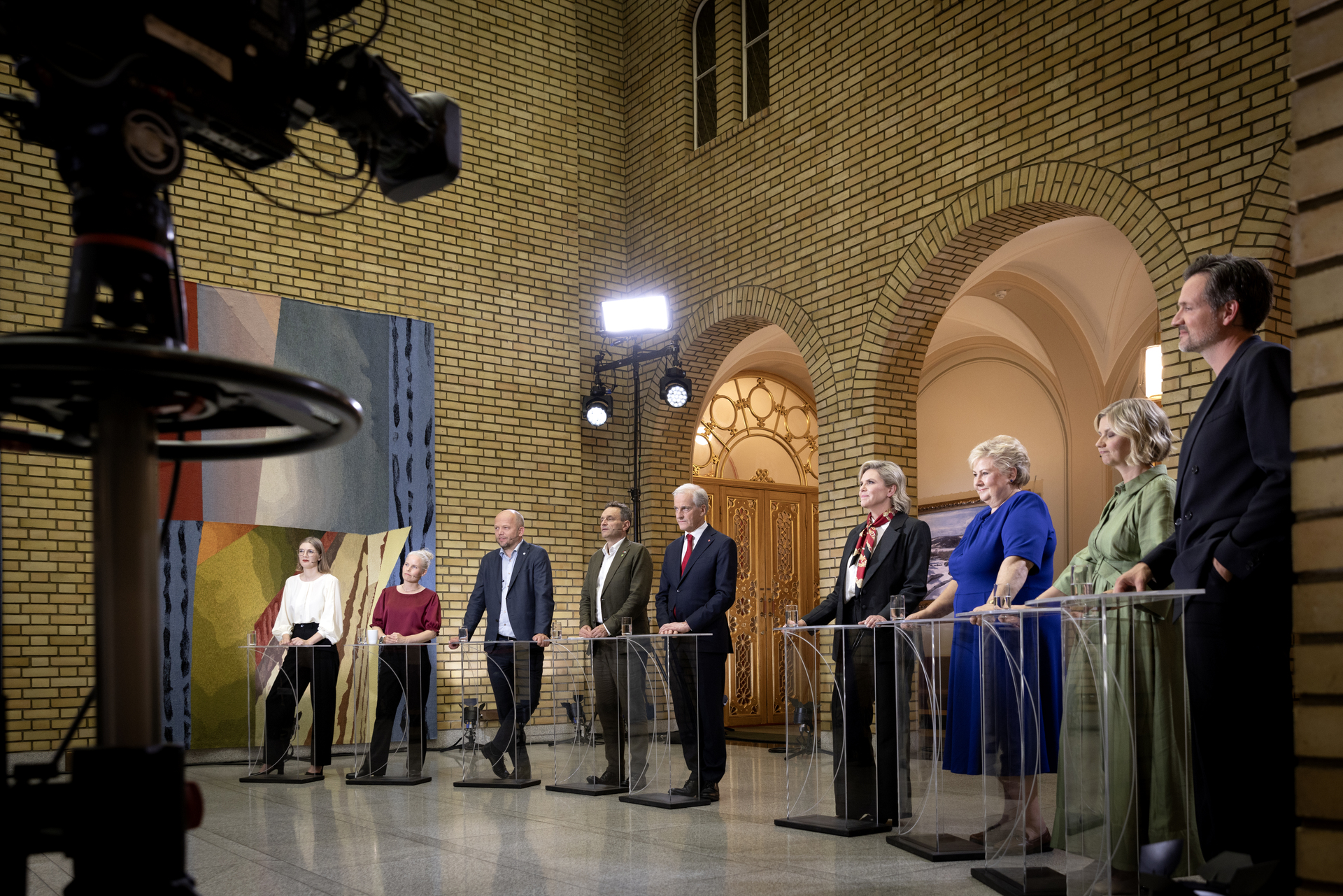 Partilederne i vandrehallen.