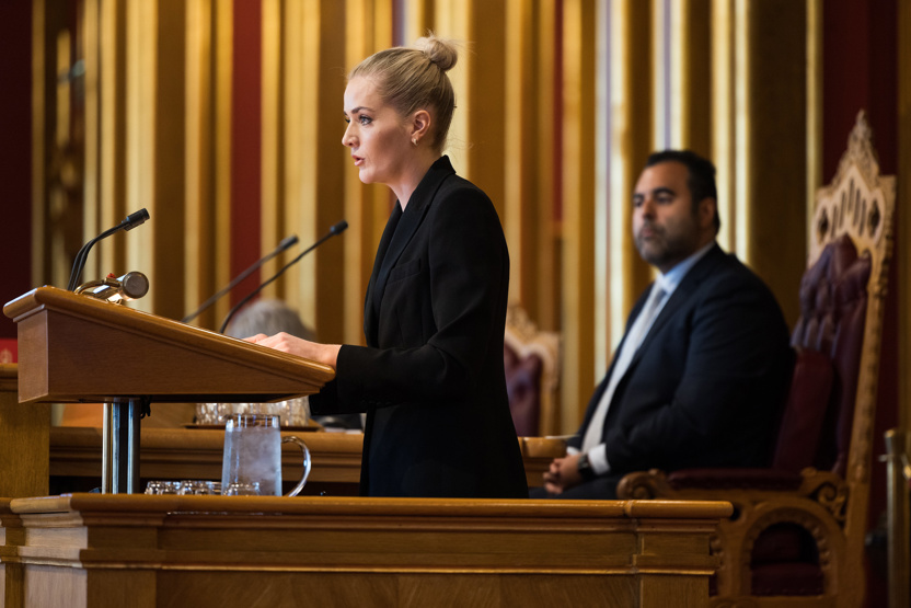 Emilie Enger Mehl på talerstolen i Stortinget.