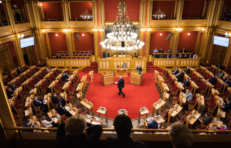 Debatt i stortingssalen sett fra publikumsgalleriet.